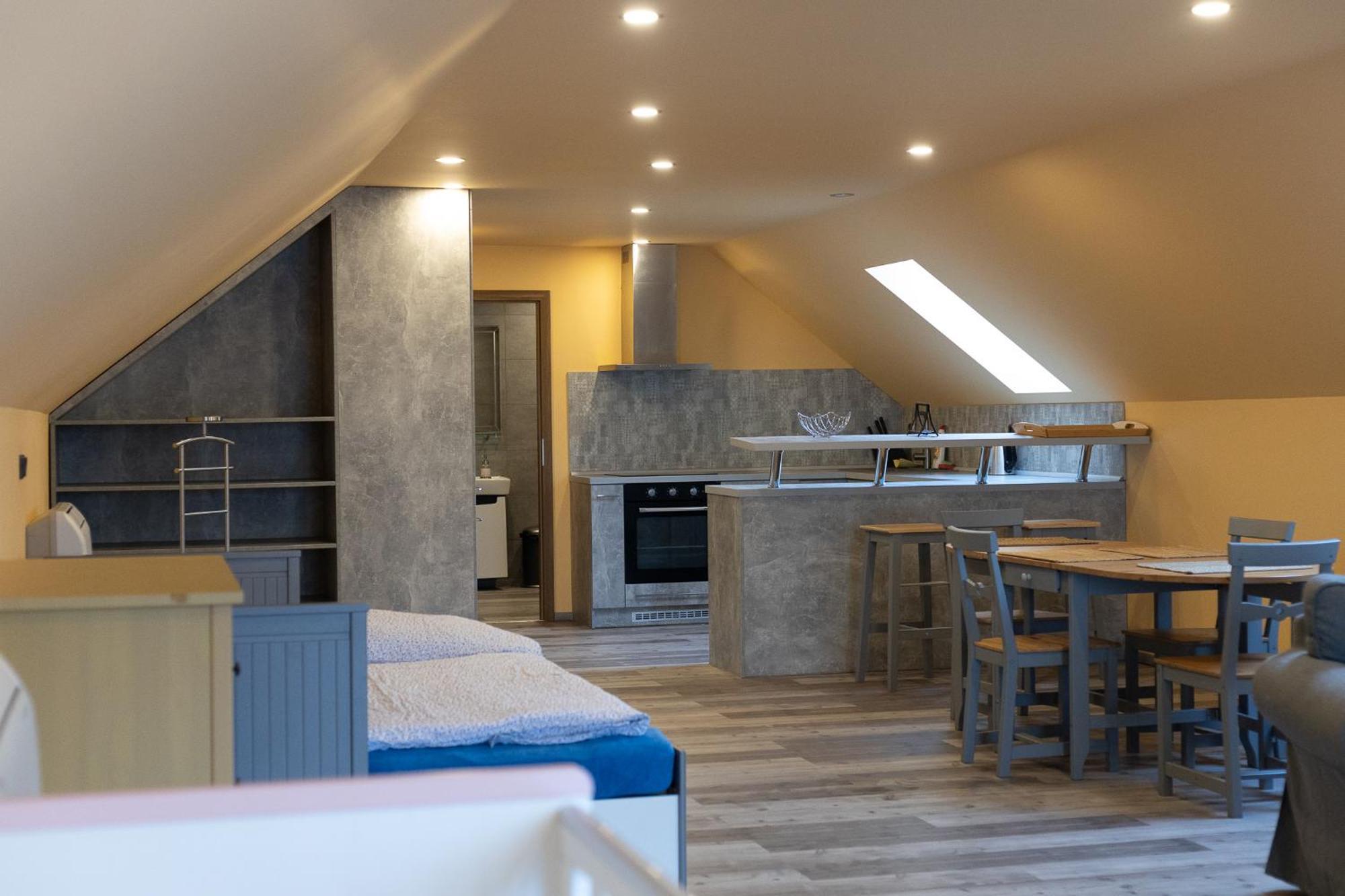 Apartment K9 ****